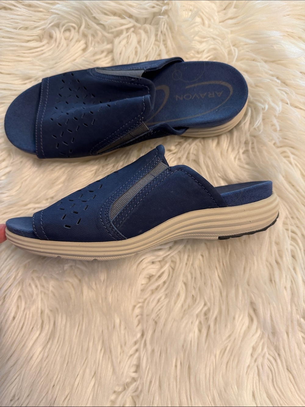 Aravon Navy Slip-On Comfort Mule size 9 BNWOT see all photos